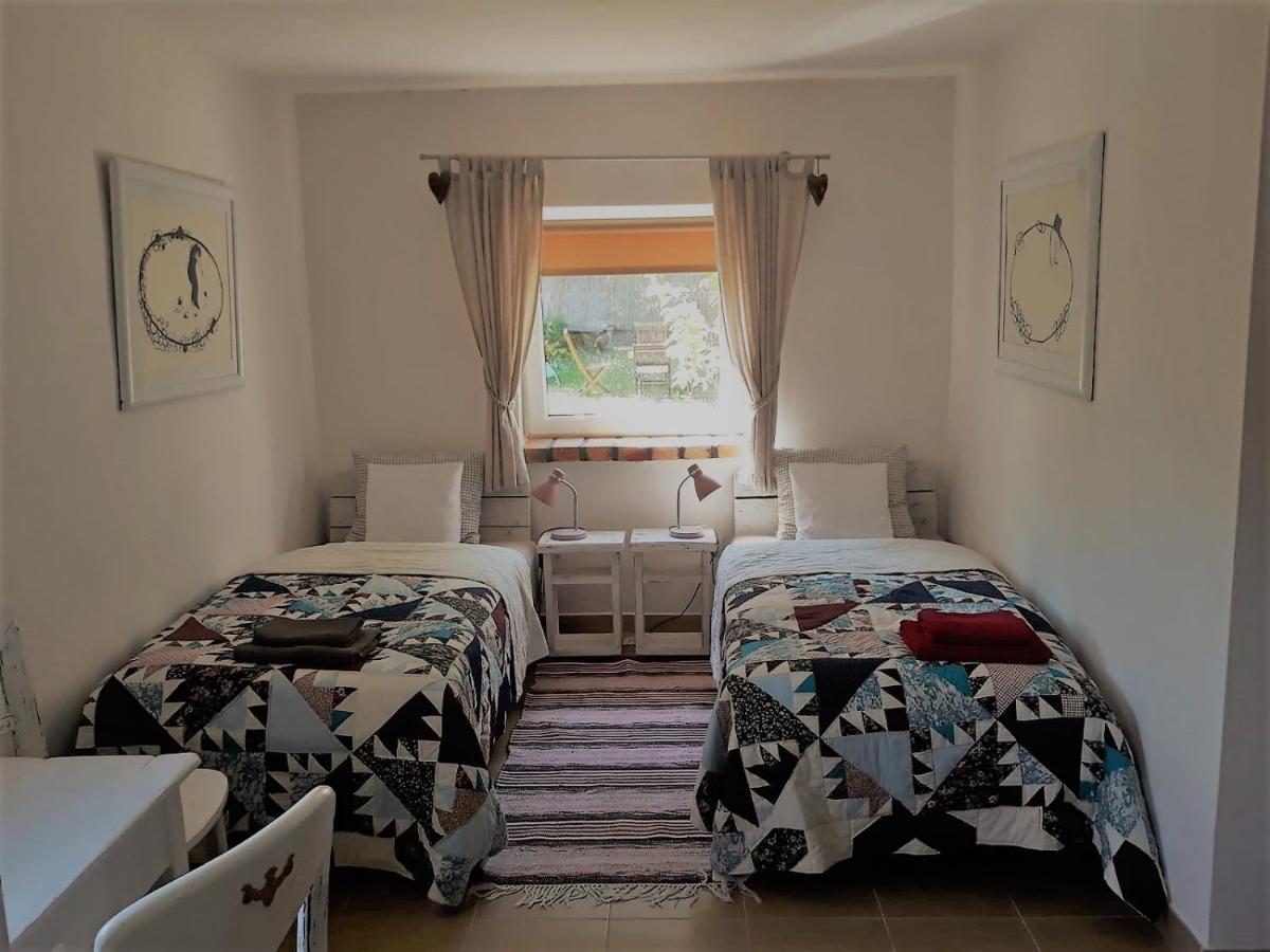 Dom Sztuk - House Of Arts Apartment Miedzyrzecz Luaran gambar