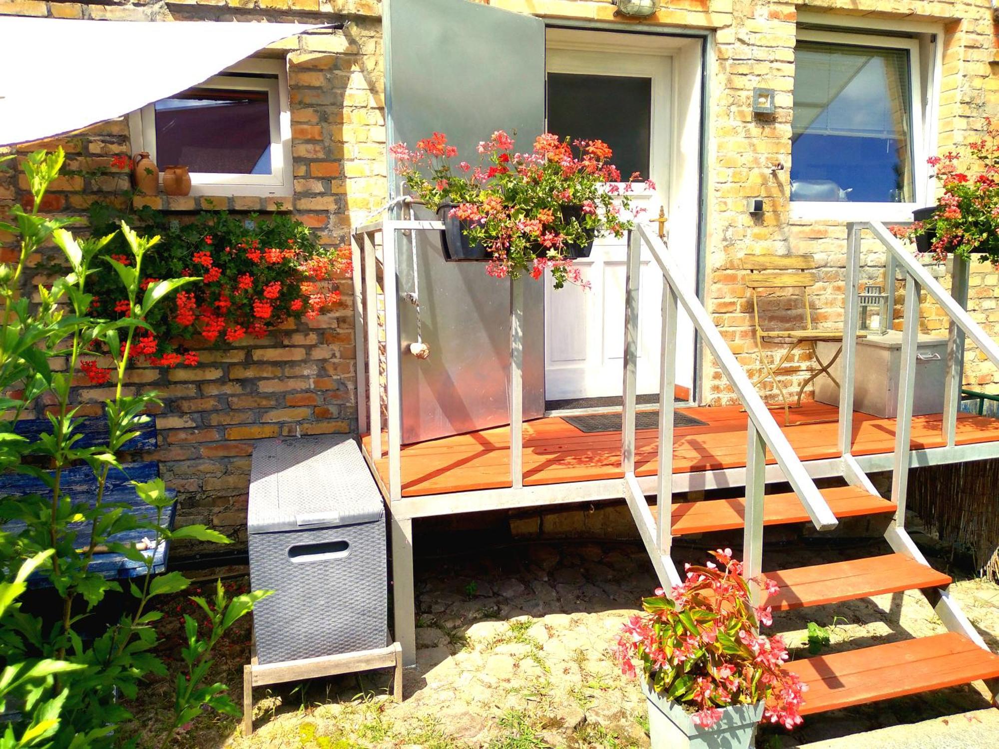 Dom Sztuk - House Of Arts Apartment Miedzyrzecz Luaran gambar