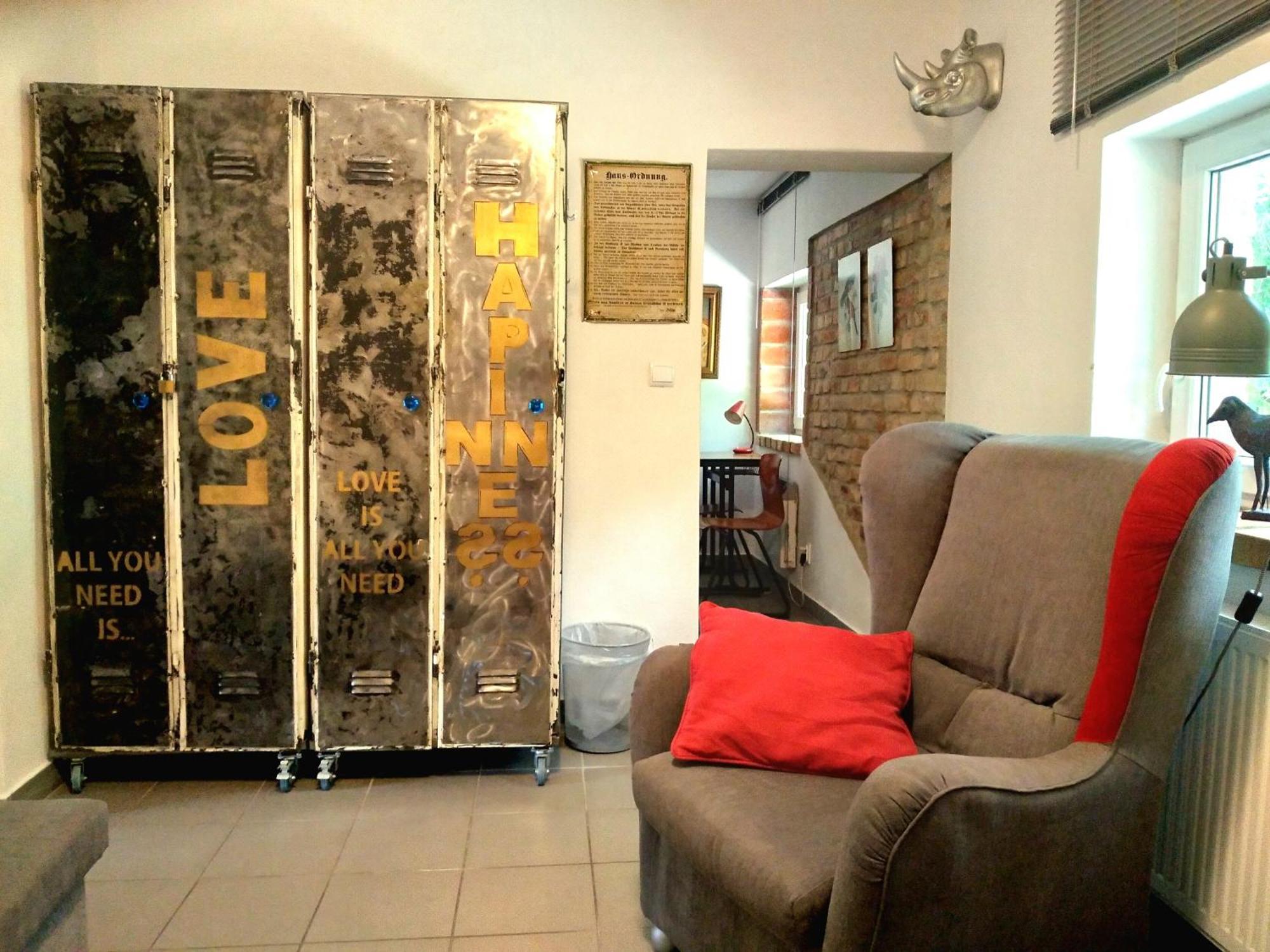 Dom Sztuk - House Of Arts Apartment Miedzyrzecz Luaran gambar