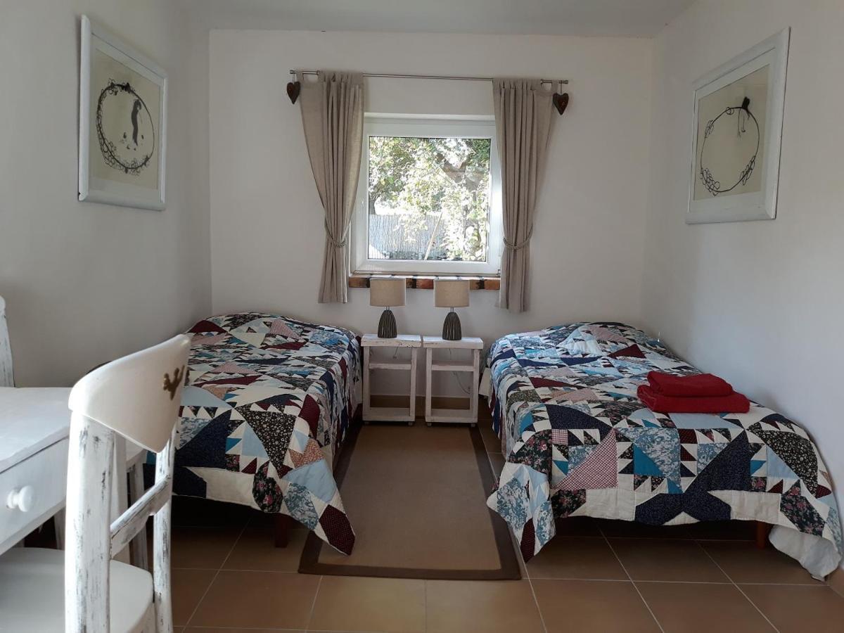 Dom Sztuk - House Of Arts Apartment Miedzyrzecz Luaran gambar